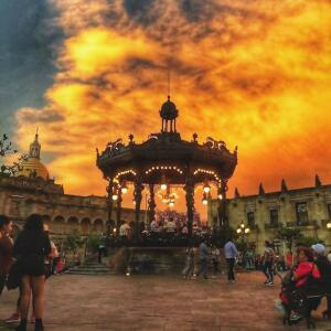 default playlist img