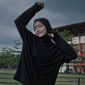 Bayu G2b的专辑CLBK (CINTA LAMA BERSEMI KEMBALI) (Remix)