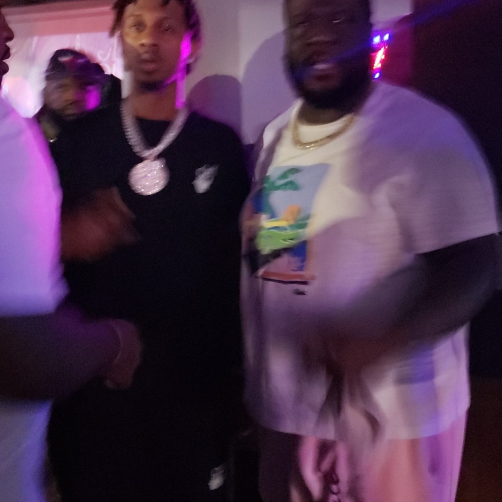 City a zoo (Explicit)