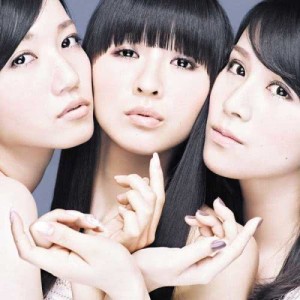ดาวน์โหลดและฟังเพลง Voice พร้อมเนื้อเพลงจาก Perfume