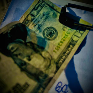 收聽Milo Pena的Dent (feat. Brianneverlose)歌詞歌曲