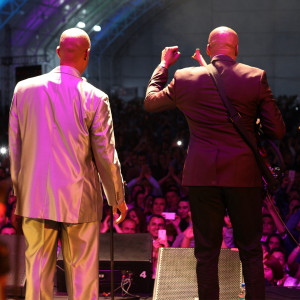 Listen to Tu Sonrisa song with lyrics from Guayacan Orquesta