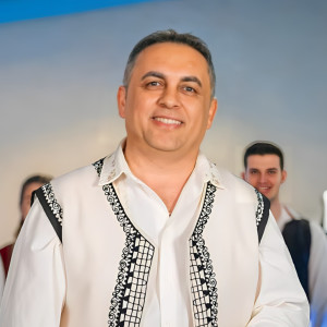 Listen to Hai Mândro Hai song with lyrics from Lucian Dragan