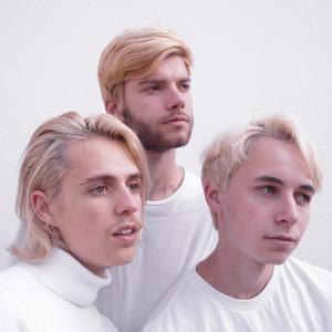 收听Crouchin 40 Sippas的Hairpin歌词歌曲