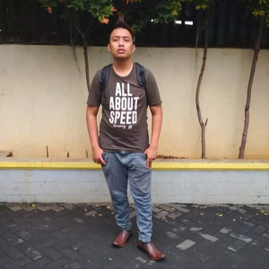 Dengarkan lagu Dirimu Yang Ku Tunggu nyanyian Fatur dengan lirik