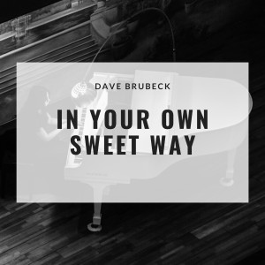 Dengarkan lagu Lover nyanyian Dave Brubeck & Paul Desmond dengan lirik