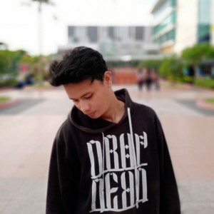 Listen to Antara Kalian song with lyrics from Raphael Ayi