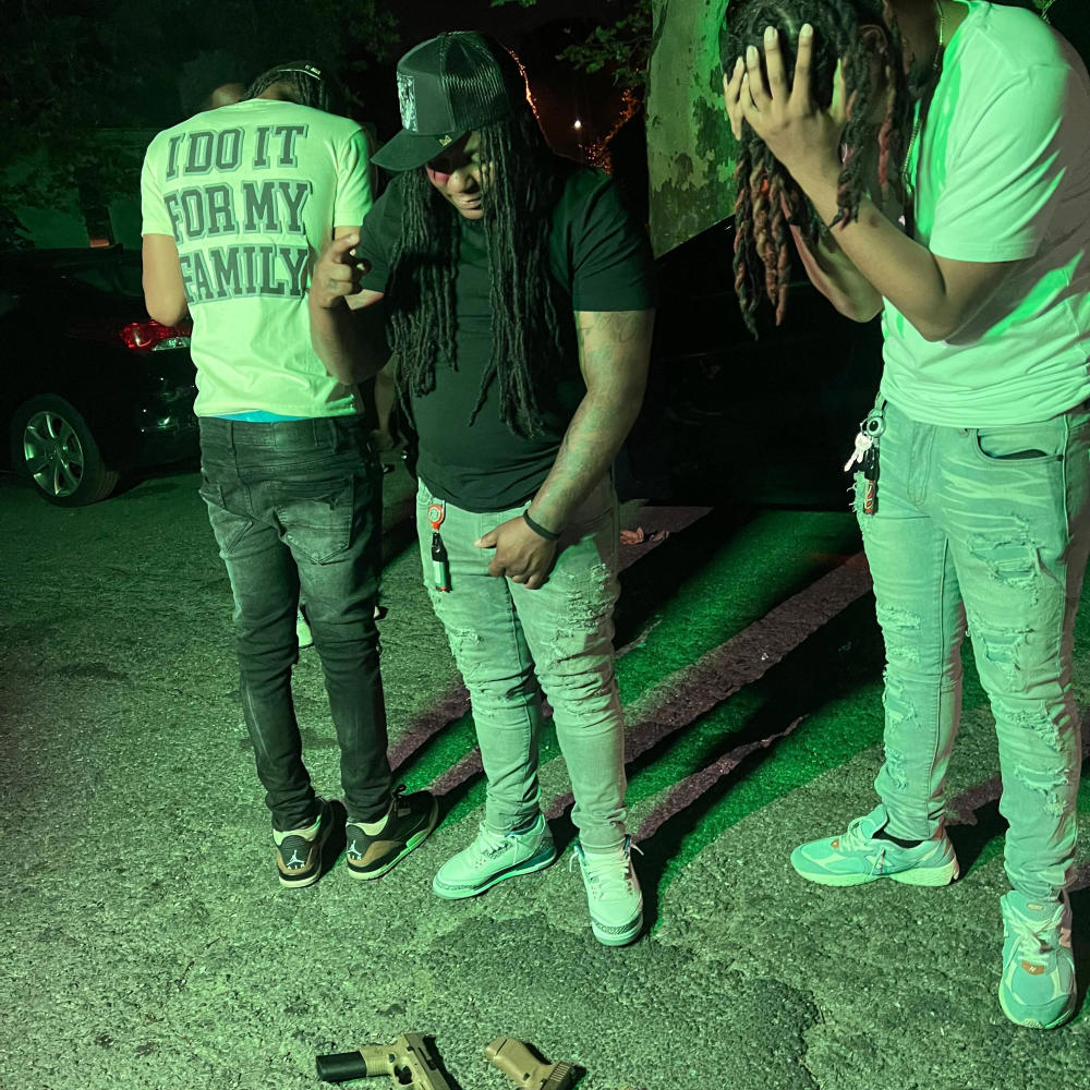 Out my top (feat. Otw Russ & HYWI Two3) (Explicit)