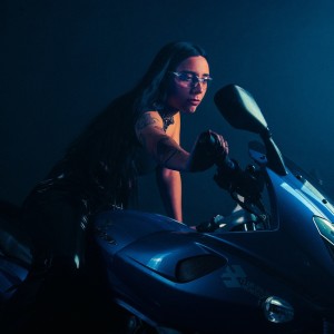 收聽Eve Calletti的Pisteando歌詞歌曲