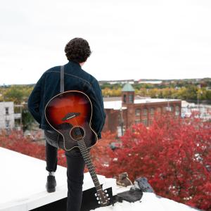 收聽Liam Davis的Lonely Man歌詞歌曲