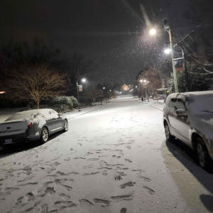 收聽Frostbyte的"this is hyperpop for low functioning autistics", said the autistic person歌詞歌曲