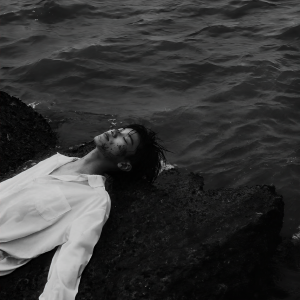 收聽一人饮酒醉的去年夏天（DJ一人飲酒醉 Mix） (DJ一人饮酒醉 Mix)歌詞歌曲