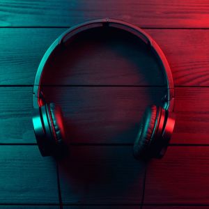 Listen to Kraazy (You Look So Sexy You Really Turn Me On Tik Tok Version) [Originally Performed by LikyBo] song with lyrics from Elliot Van Coup