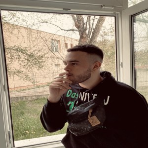 ดาวน์โหลดและฟังเพลง Simt พร้อมเนื้อเพลงจาก Ghili