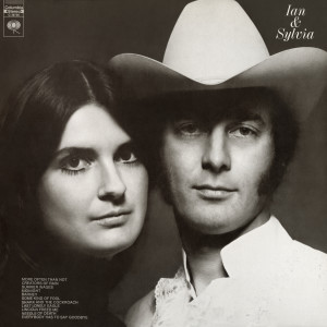 ดาวน์โหลดและฟังเพลง Midnight พร้อมเนื้อเพลงจาก Ian & Sylvia