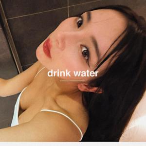 อัลบัม Drink Water (Explicit) ศิลปิน Kia Tui