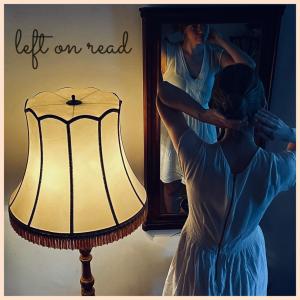 收聽Allia的left on read歌詞歌曲