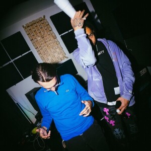 default playlist img