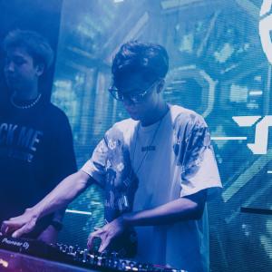 อัลบัม Bài Ca Cô Đơn (feat. Vietj) [Remix] ศิลปิน DJ TuSo