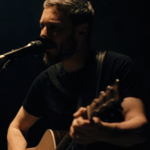 Album Apogeuma Sto Dendro (Live) from Alkinoos Ioannidis
