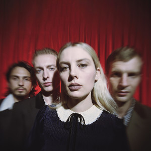Blue Weekend (Tour Deluxe) (Explicit) dari Wolf Alice