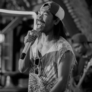 Listen to Happy Party song with lyrics from Gading Aikmel