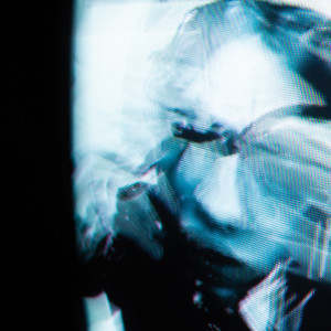 ดาวน์โหลดและฟังเพลง safeword พร้อมเนื้อเพลงจาก Static Dress