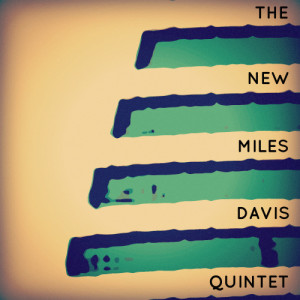 收聽Miles Davis的Just Squeeze Me歌詞歌曲