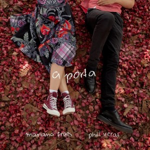 ดาวน์โหลดและฟังเพลง A Porta พร้อมเนื้อเพลงจาก Mariana Froes