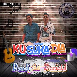 Listen to Ku Suka Dia (feat. Daniakil) song with lyrics from Six Elixir