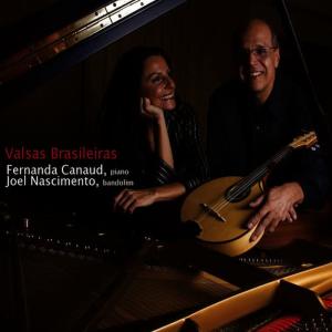 收聽Fernanda Canaud的Primeira Valsa de Esquina歌詞歌曲