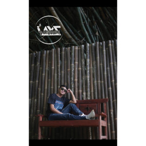 Listen to Kandas song with lyrics from Vay'z