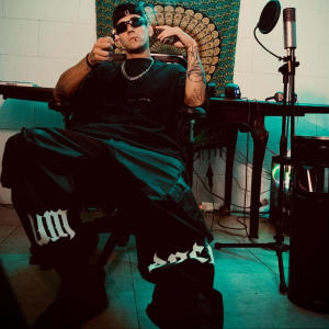 default playlist img