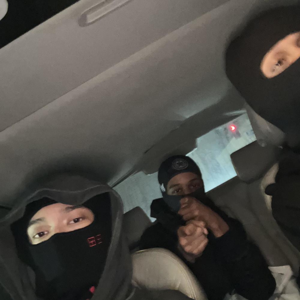 Arch yo back (feat. Kayc) (Explicit)