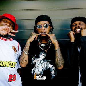 收聽Fresh Ty的Careless (feat. Champuru Makhenzo, Jolly B, 0710, Miss Pammie & Moët The Goat)歌詞歌曲