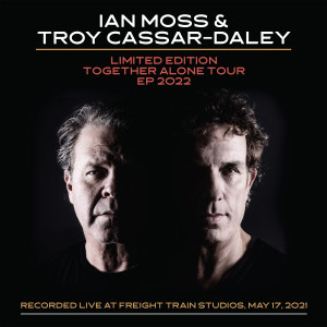 Troy Cassar-Daley的專輯Together Alone Tour (2022 Limited Edition) (Explicit)