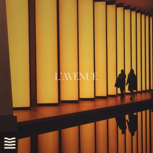 ดาวน์โหลดและฟังเพลง L'Avenue พร้อมเนื้อเพลงจาก Revoir