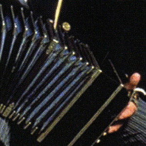 ดาวน์โหลดและฟังเพลง Por La Vuelta พร้อมเนื้อเพลงจาก Astor Piazzolla