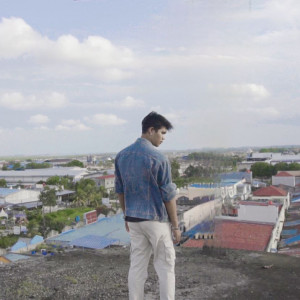 Listen to Butuh Kamu song with lyrics from Dash Uciha