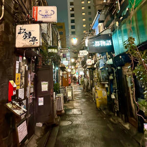 收聽coolgener的whisper (feat. AVS & J-Boy) (Explicit)歌詞歌曲