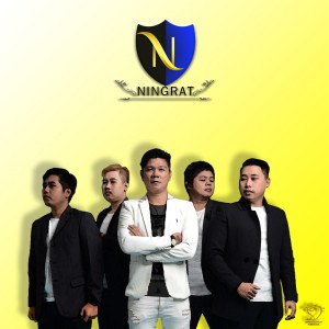 Listen to Cinta Bagai Puisi song with lyrics from Andika Kangen