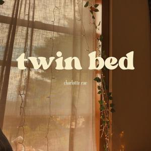 Charlotte Rae的專輯Twin Bed (feat. Chris Finn)