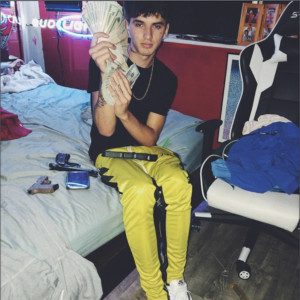 Listen to Fast Lane (Explicit) song with lyrics from xotrapp