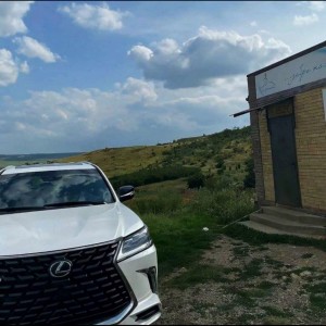 Dengarkan lagu ATTITUDE nyanyian 7evens dengan lirik