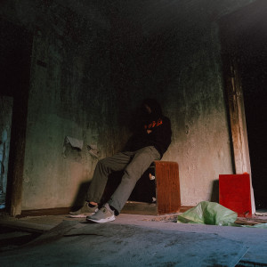 Listen to Несерьезно (Explicit) song with lyrics from TRU47