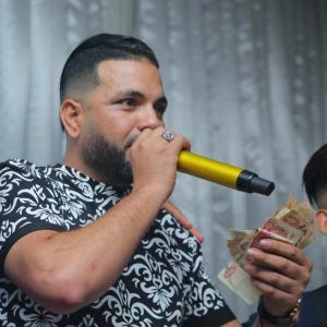 Listen to صاروخ كاين و البيضة كاين و الكريدي ممنوع song with lyrics from Chokri Hadjadj