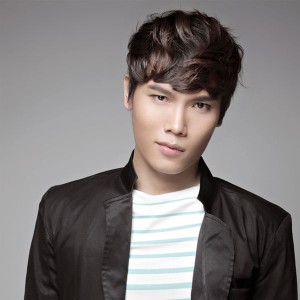 收聽Phú Luân的Giai Điệu Mùa Xuân歌詞歌曲