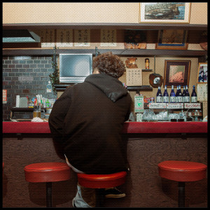 ดาวน์โหลดและฟังเพลง 酔う (Explicit) พร้อมเนื้อเพลงจาก TAKROW