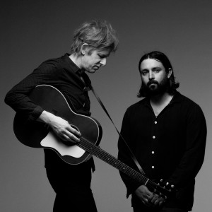 ดาวน์โหลดและฟังเพลง I Can't Give Everything Away พร้อมเนื้อเพลงจาก Spoon