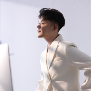 收听郭泽新的爱的代价 (cover: 新时代轻音乐团) (完整版)歌词歌曲